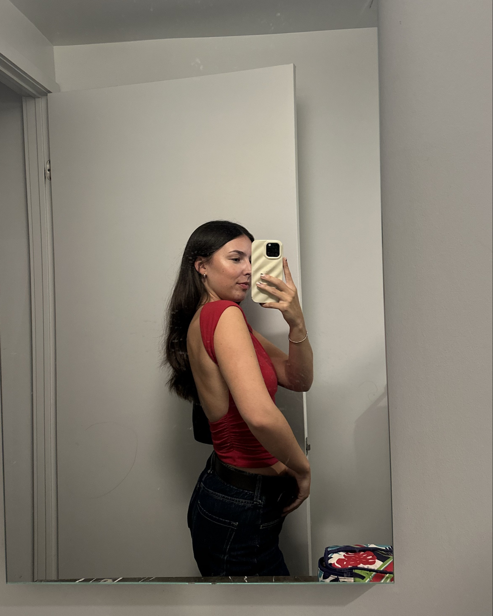 So fun for a girls night - Wearing a S in the top and size 4 (27) in the jeans (top is sold out in red but they have pink!!)

#LTKsummer #LTKjeans #LTKdatenight