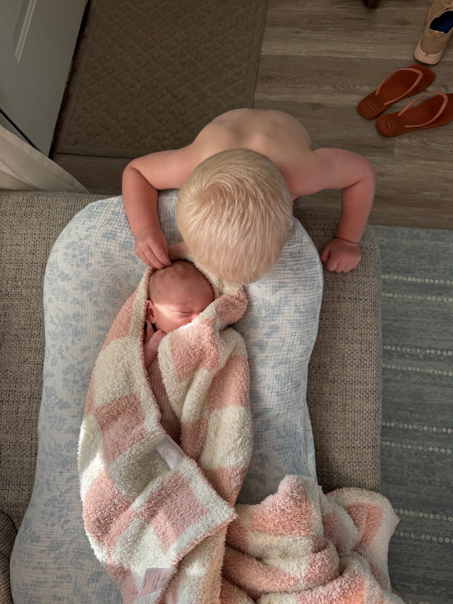 Newborn / baby essentials! Our favorite baby lounger and blanket

#LTKBaby #LTKFamily