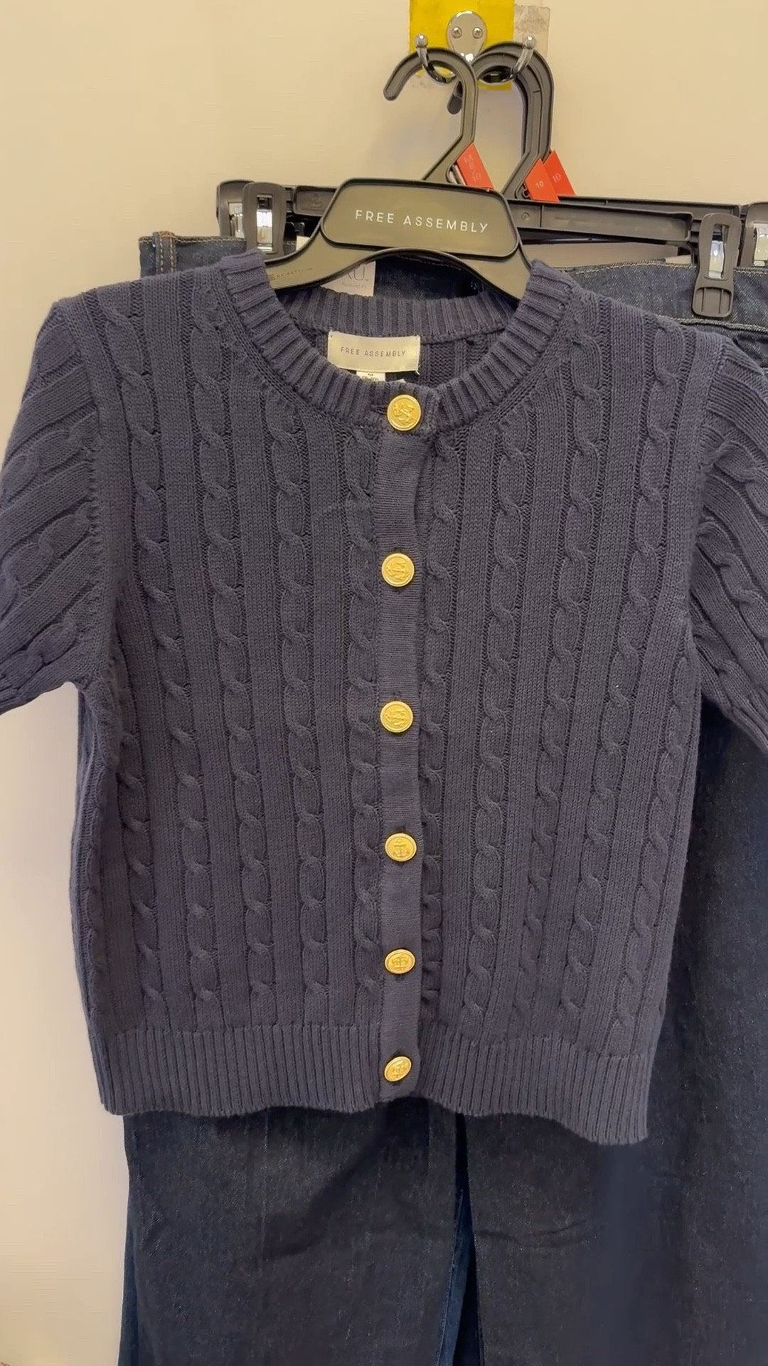 Love this navy blue cardigan!  Spring outfit, business casual 

#LTKootd #LTKMidsize #LTKSeasonal