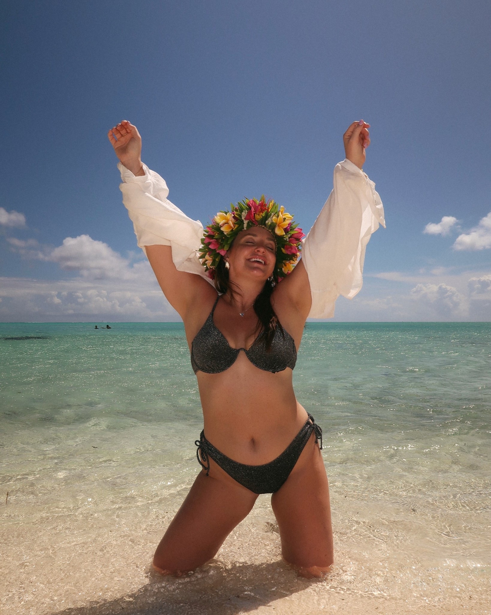 Outfit roundup from my trip to Tahiti! 🌴 #sktraveltime 
. Size XL use code skhammer30

#LTKSwim #LTKMidsize #LTKTravel