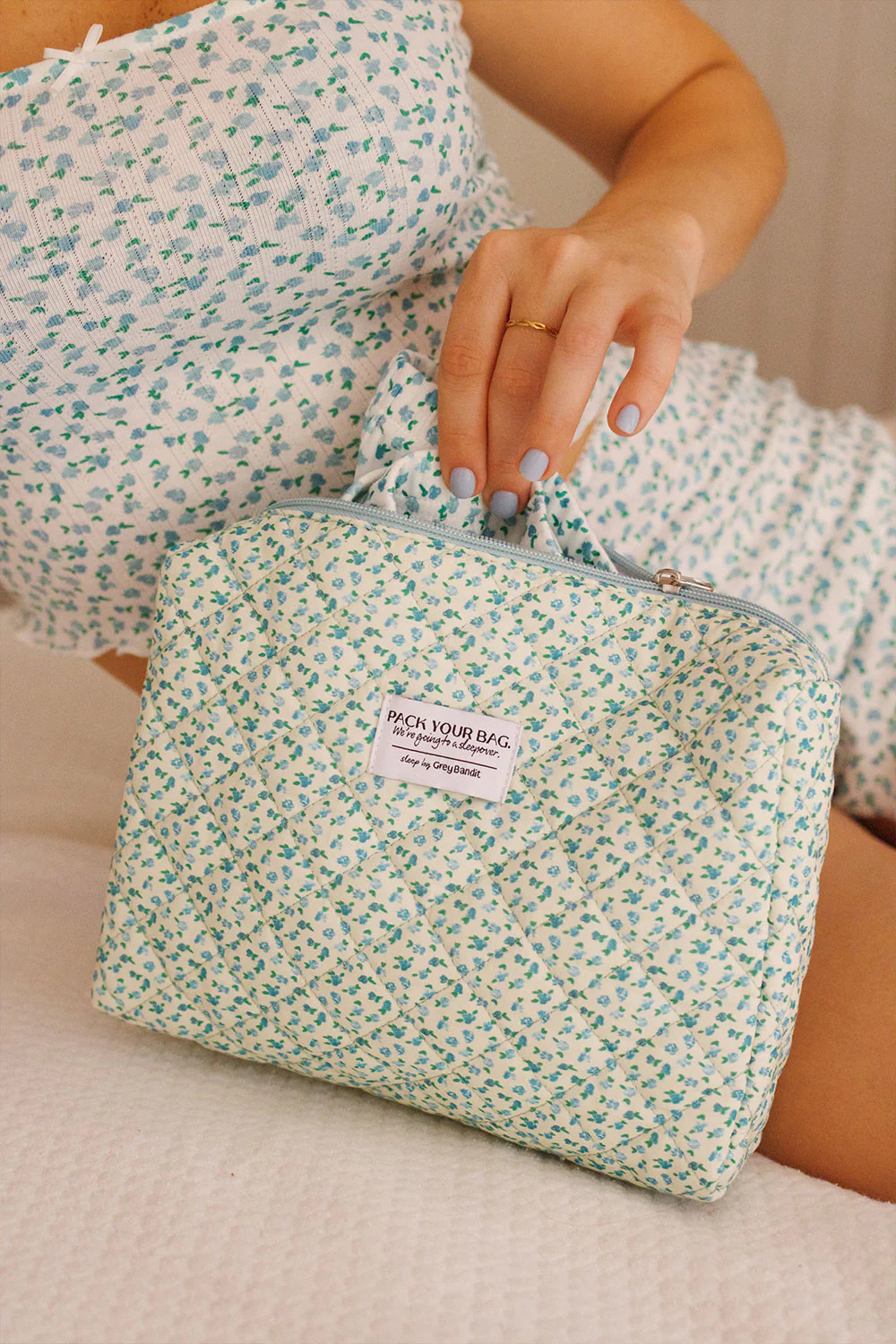 Mom's Cottage Pouch | Grey Bandit