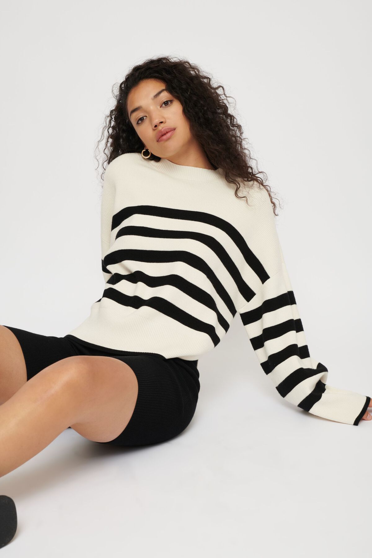 Toni Oversized Crew Neck Sweater | Dynamite Clothing