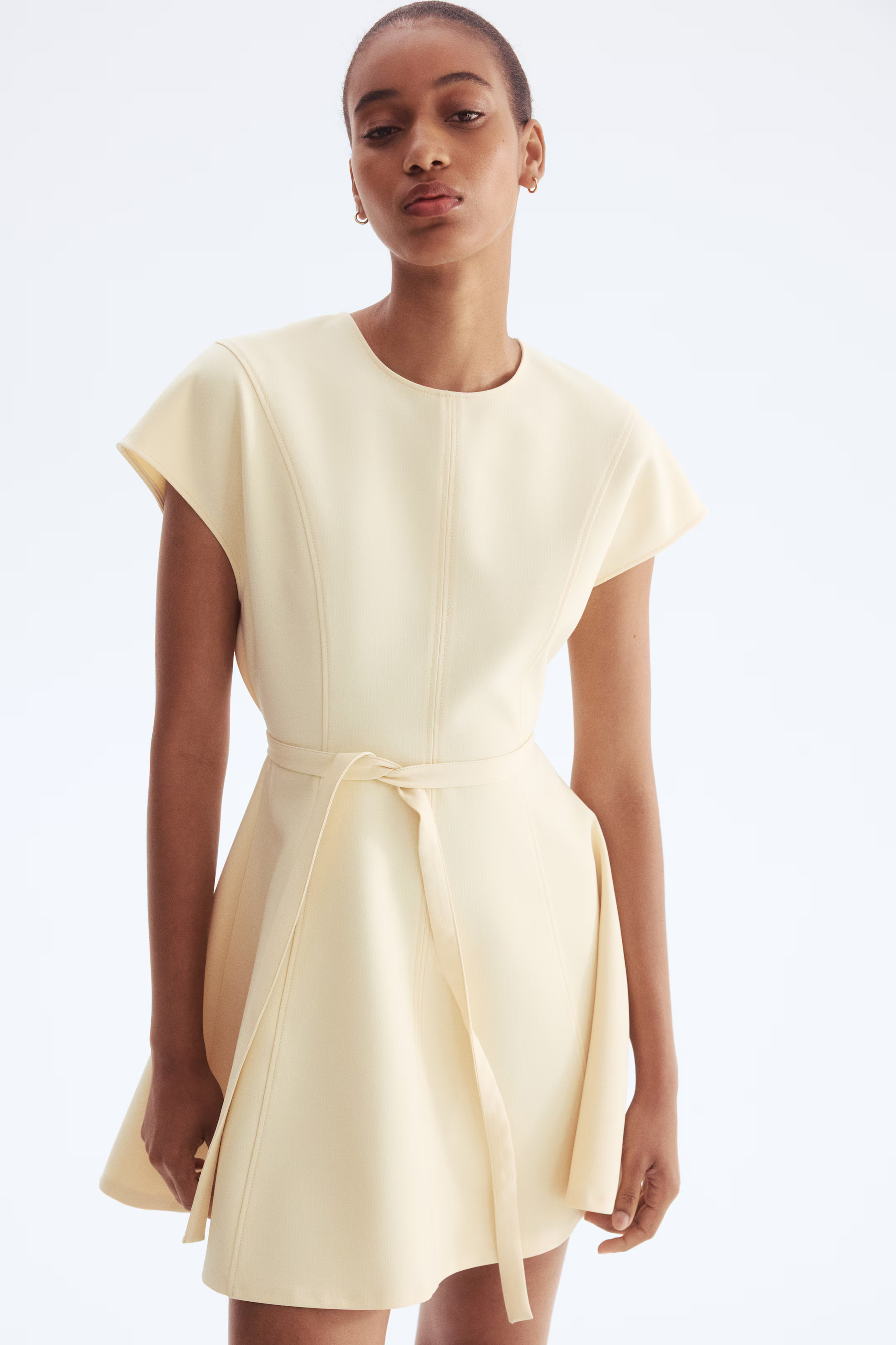 Tie-belt dress - Light yellow - Ladies | H&M GB | H&M (UK, MY, IN, SG, PH, TW, HK)