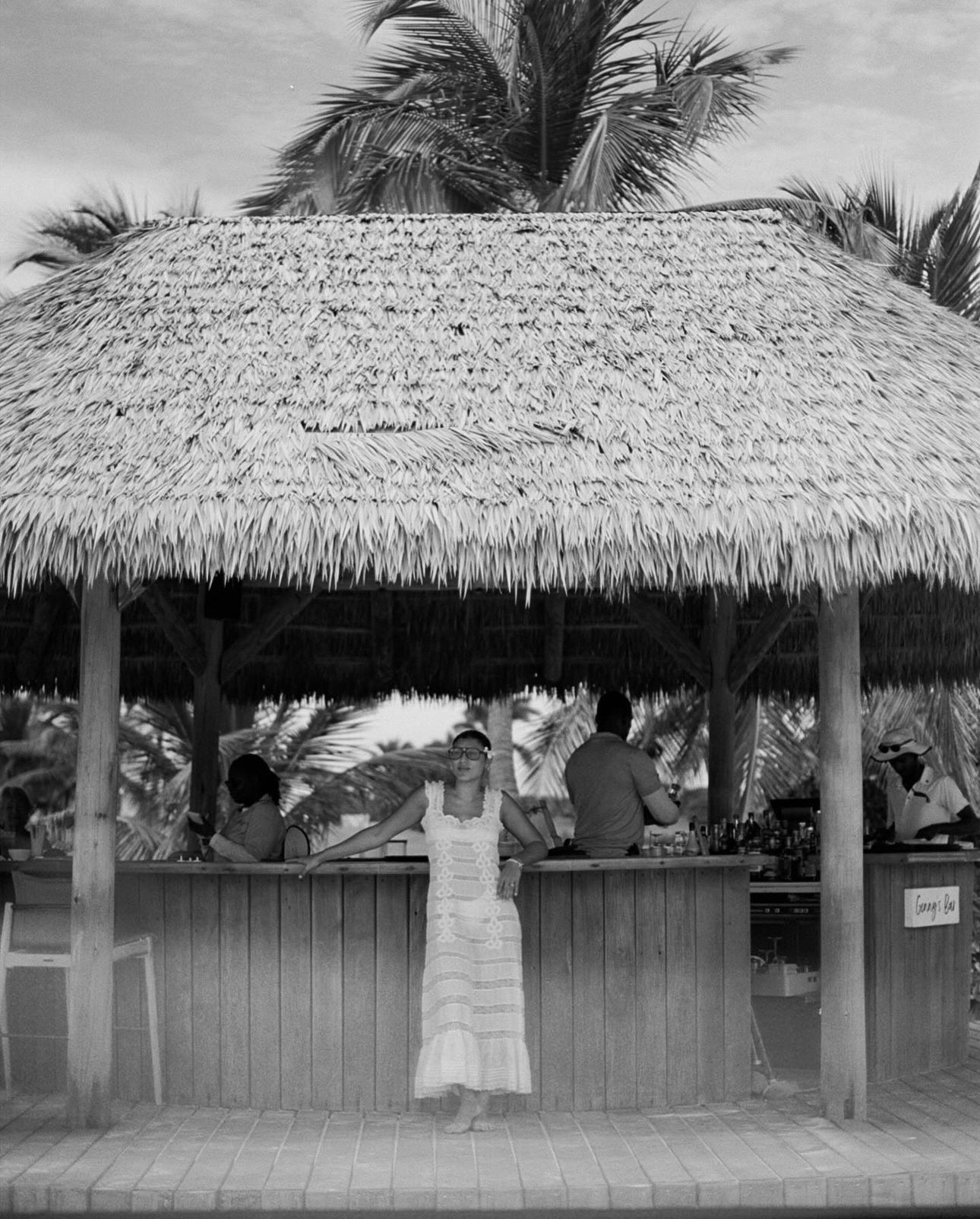 B&W tropical memories | this dress is the perfect throw-on holiday piece 🤍🌺

#LTKsummer #LTKuk #LTKtravel