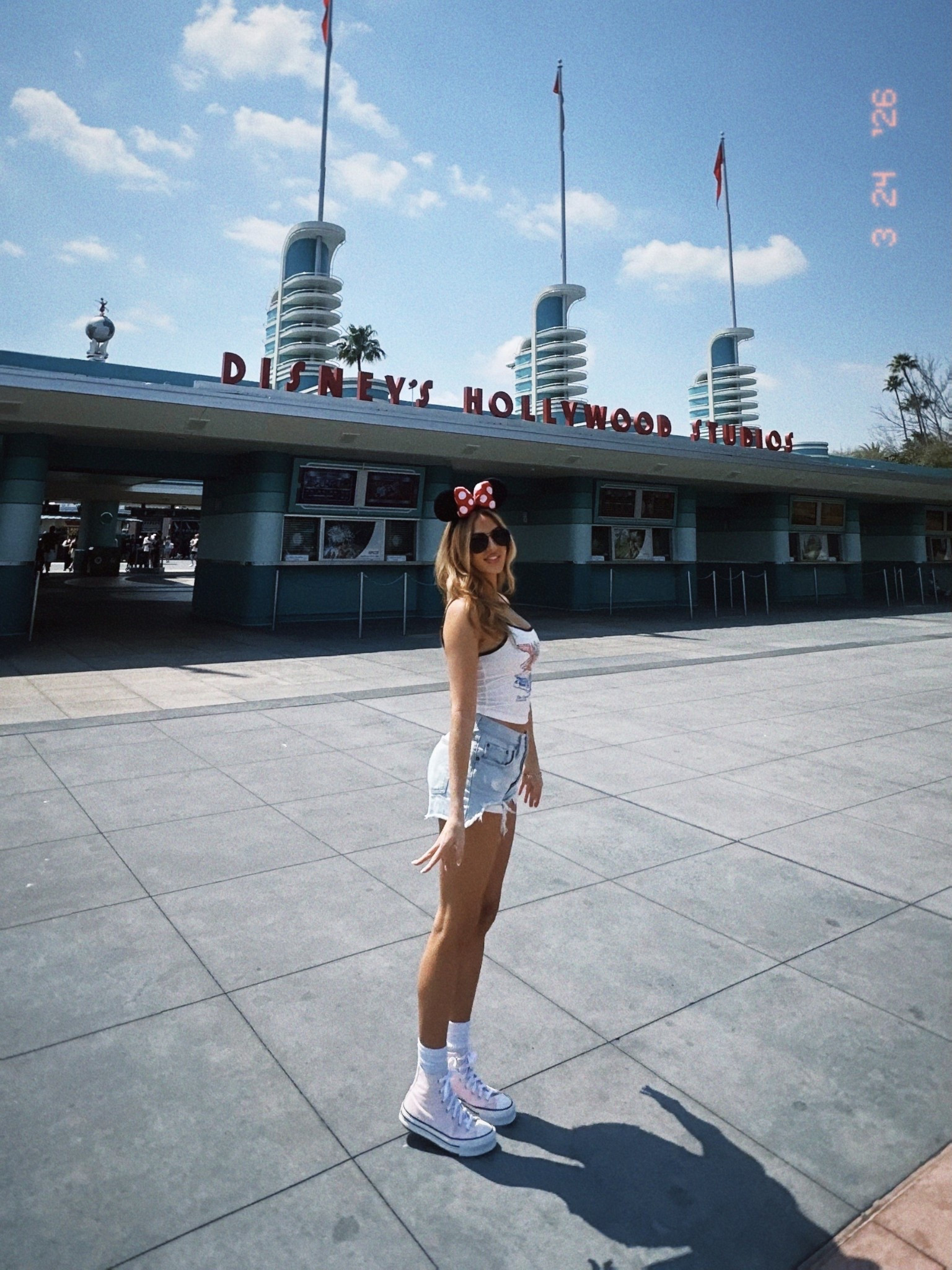 Hollywood studios fit in my fav cut offs and new fav sneakers😎

#LTKootd #LTKTravel