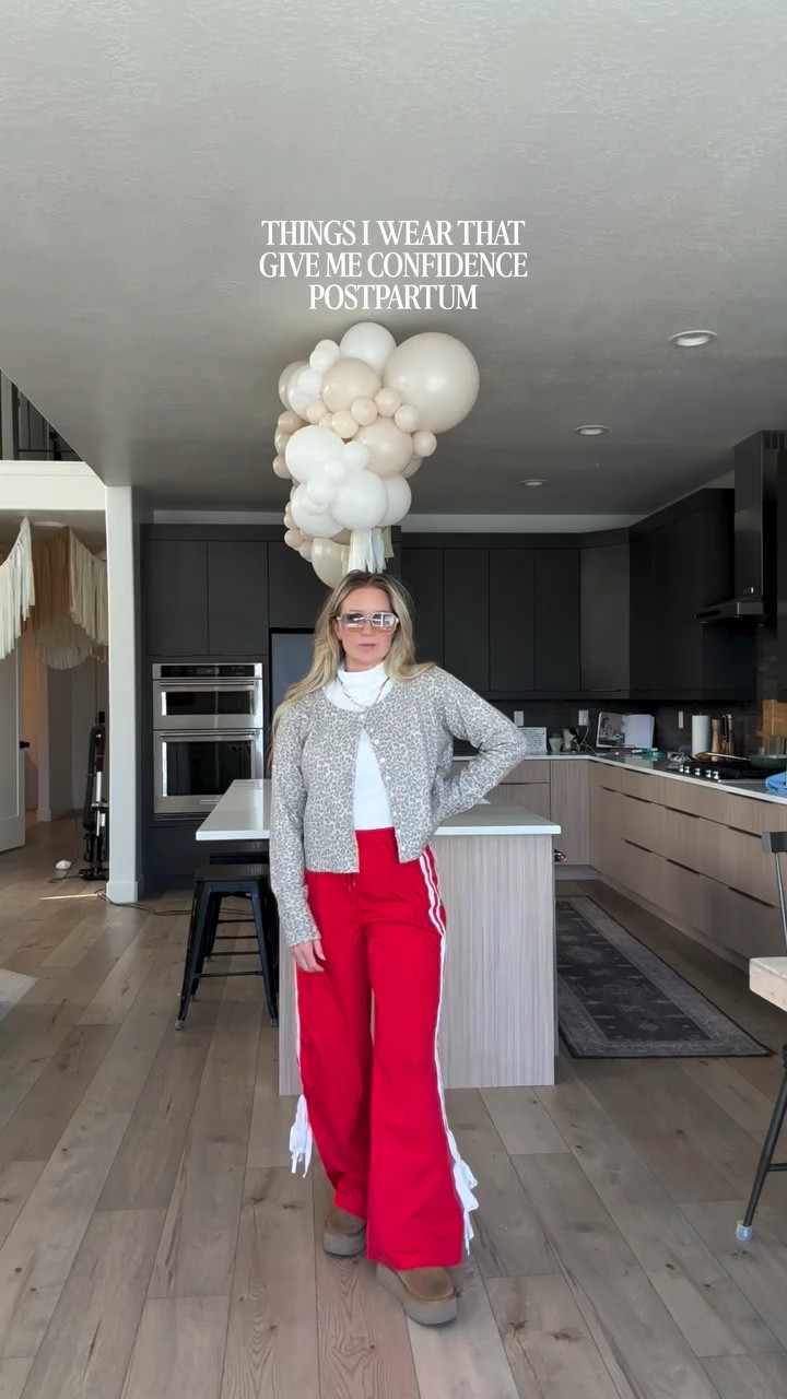 idk who needs to hear this but you don’t have to fit into your jeans postpartum to feel HOT 🔥🔥🔥

try one of these things:

- track pants 
- fun shoes
- jewelry
- fun hats
- different hair styles
- comfy sets!!!!!!

You got this mama 💪🏼💪🏼💪🏼

If you want links comment “Mamacita”  below 😘😘