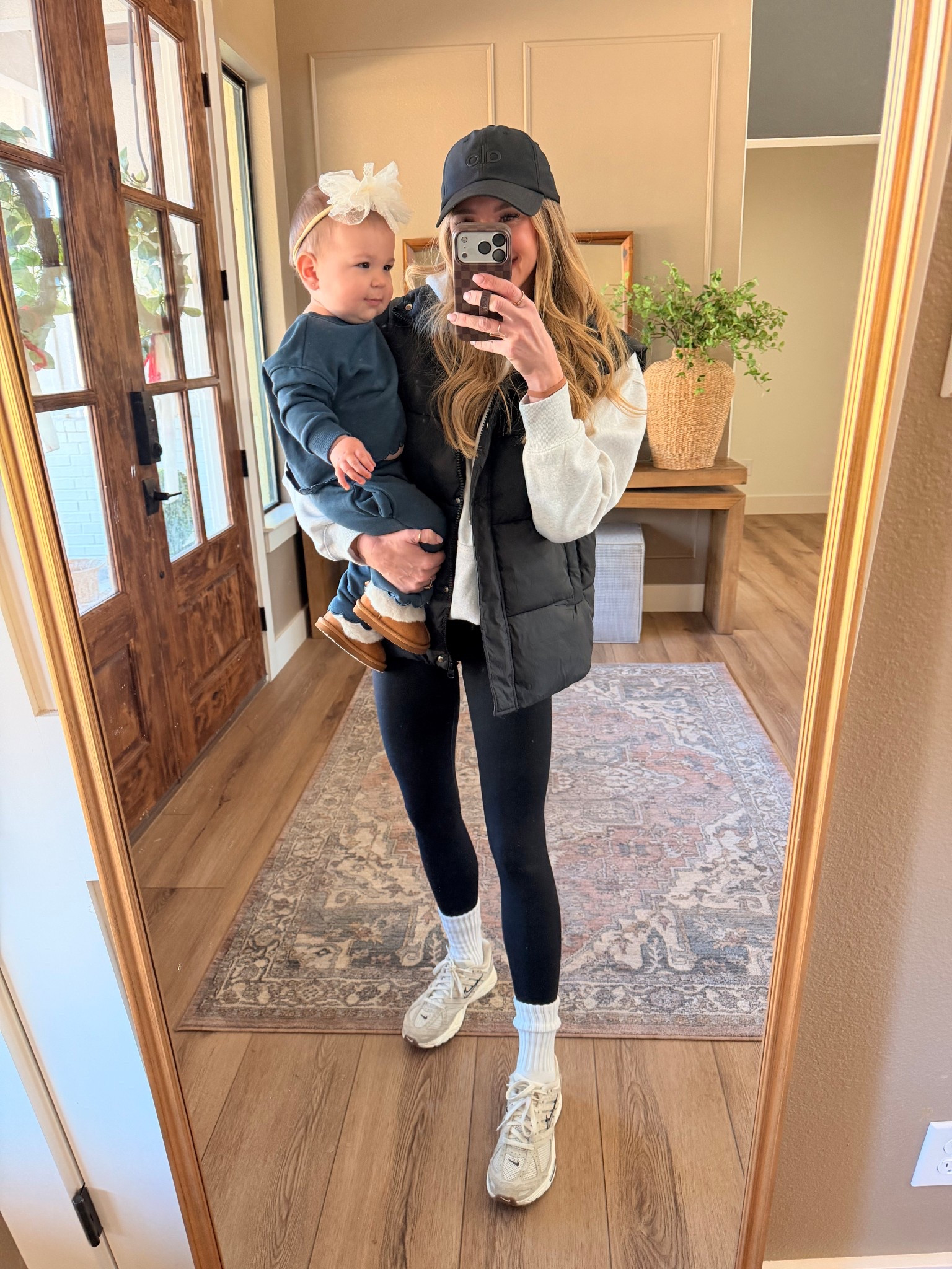 Football Sunday 🏈
Size up one in leggings but they’re so good!! Wearing a small hoodie and small vest. 