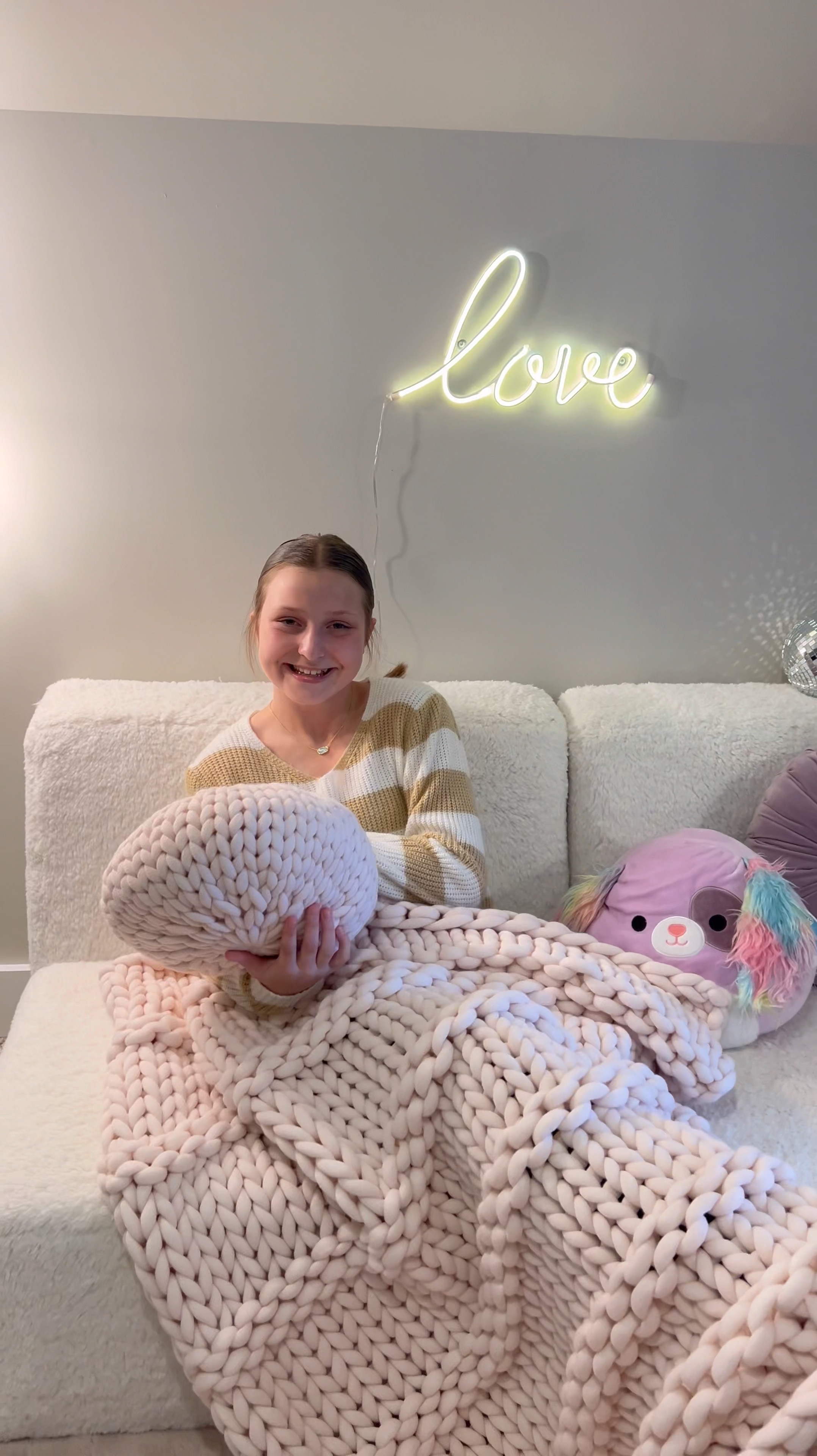 Teen room inspo 💗🫶🏼 Harper did amazing picking out everything for her pre teen room! I love it! @potterybarnteen

Pottery barn teen; pottery barn, pink and white, cozy vibes, interior design, dorm, inspo, super cute 

#LTKfamily #LTKhome #LTKkids