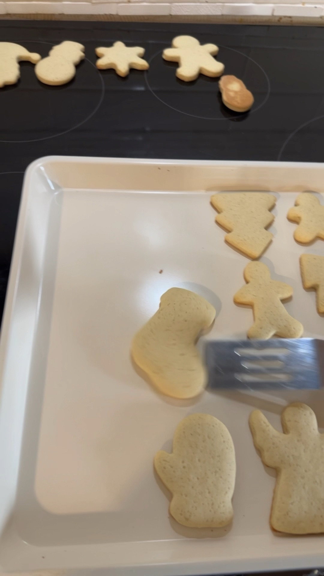 Ceramic cookie sheet | good dupe for the caraway version

#LTKHome #LTKHoliday #LTKParties