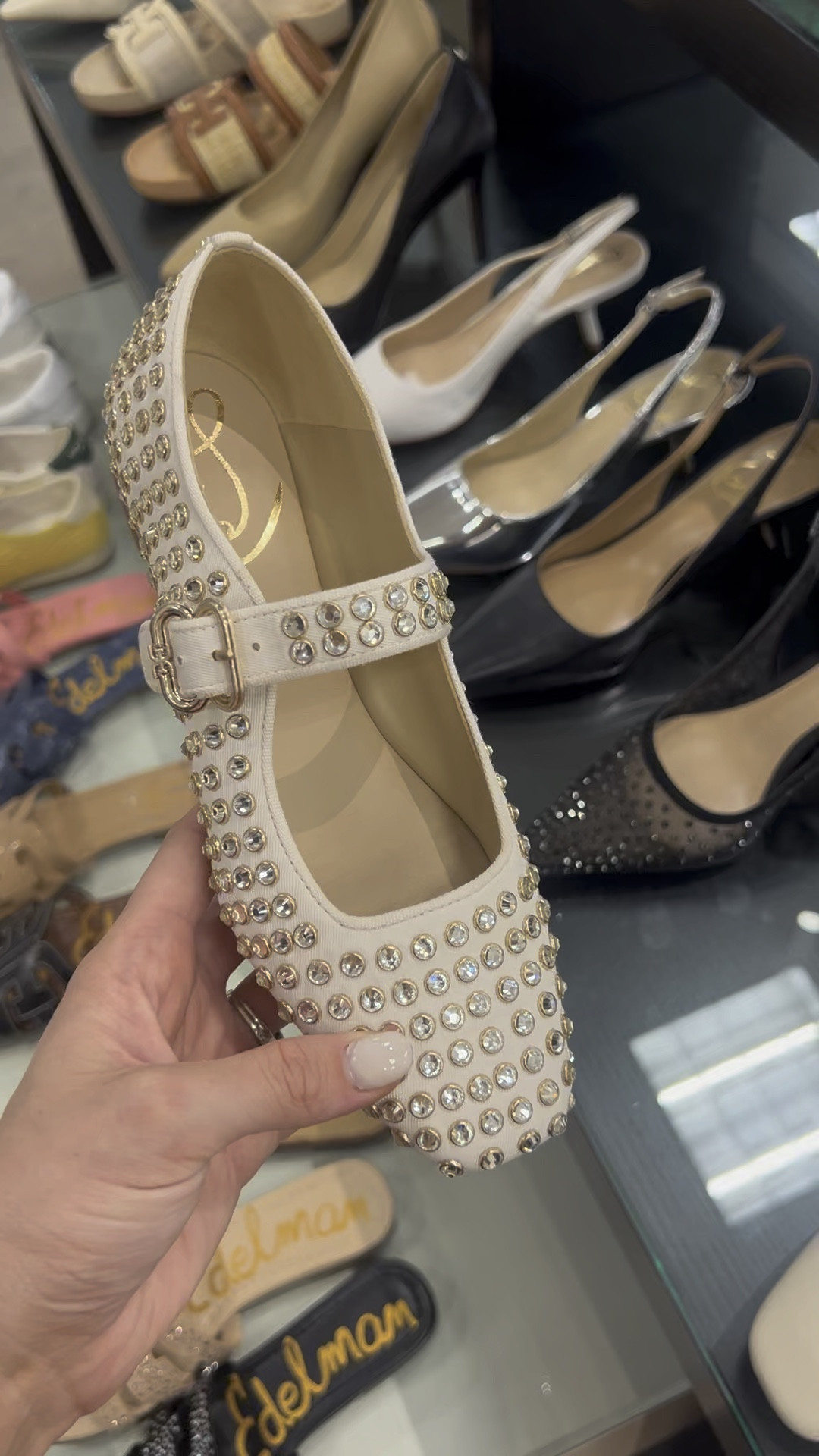 Nordstrom sale flats!! Rhinestone ballet flats!! 

Fall fashion, ballet flats, summer outfits, sale, NSALE, shoes, sandals, sneakers 

#LTKShoeCrush #LTKxNSale #LTKSaleAlert