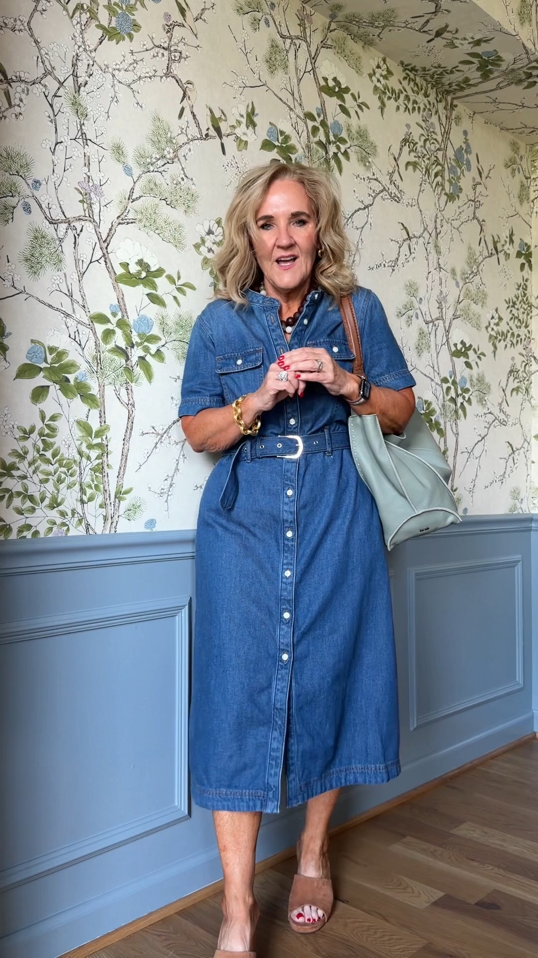 @anntaylor styling event! 25% off 
Wearing size 8 petite in pants 
Medium in tops 
10 petite in blazer 
8 in skirt 
8 petite in denim dress
Found the tote in a medium size as well. This is the large 

#LTKSaleAlert #LTKOver40 #LTKWorkwear

#LTKootd #LTKPetite