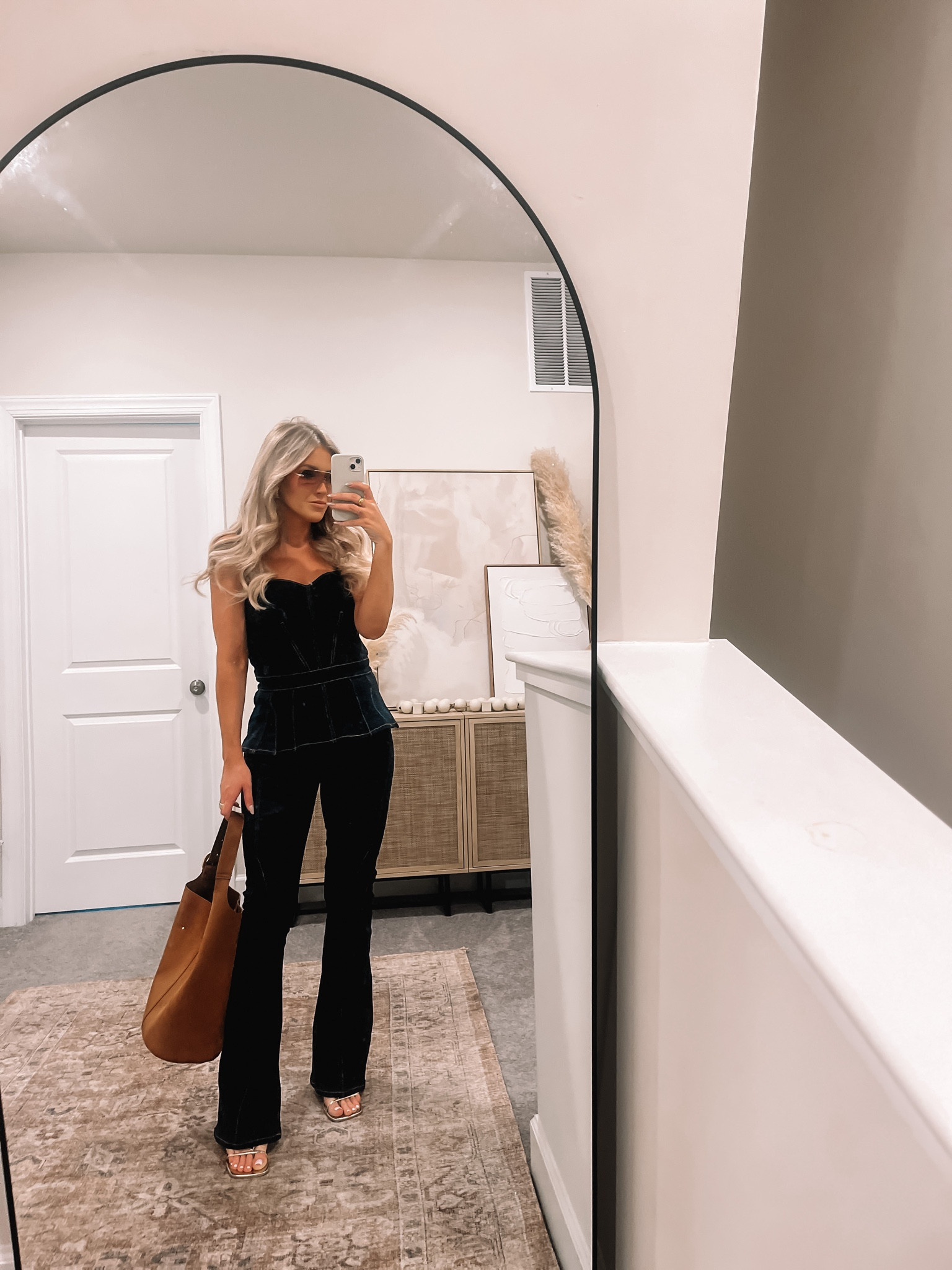 Denim on denim yes please! This set is amazzzzing! Medium top and size 27 jeans. 

#LTKSeasonal #LTKItBag #LTKStyleTip