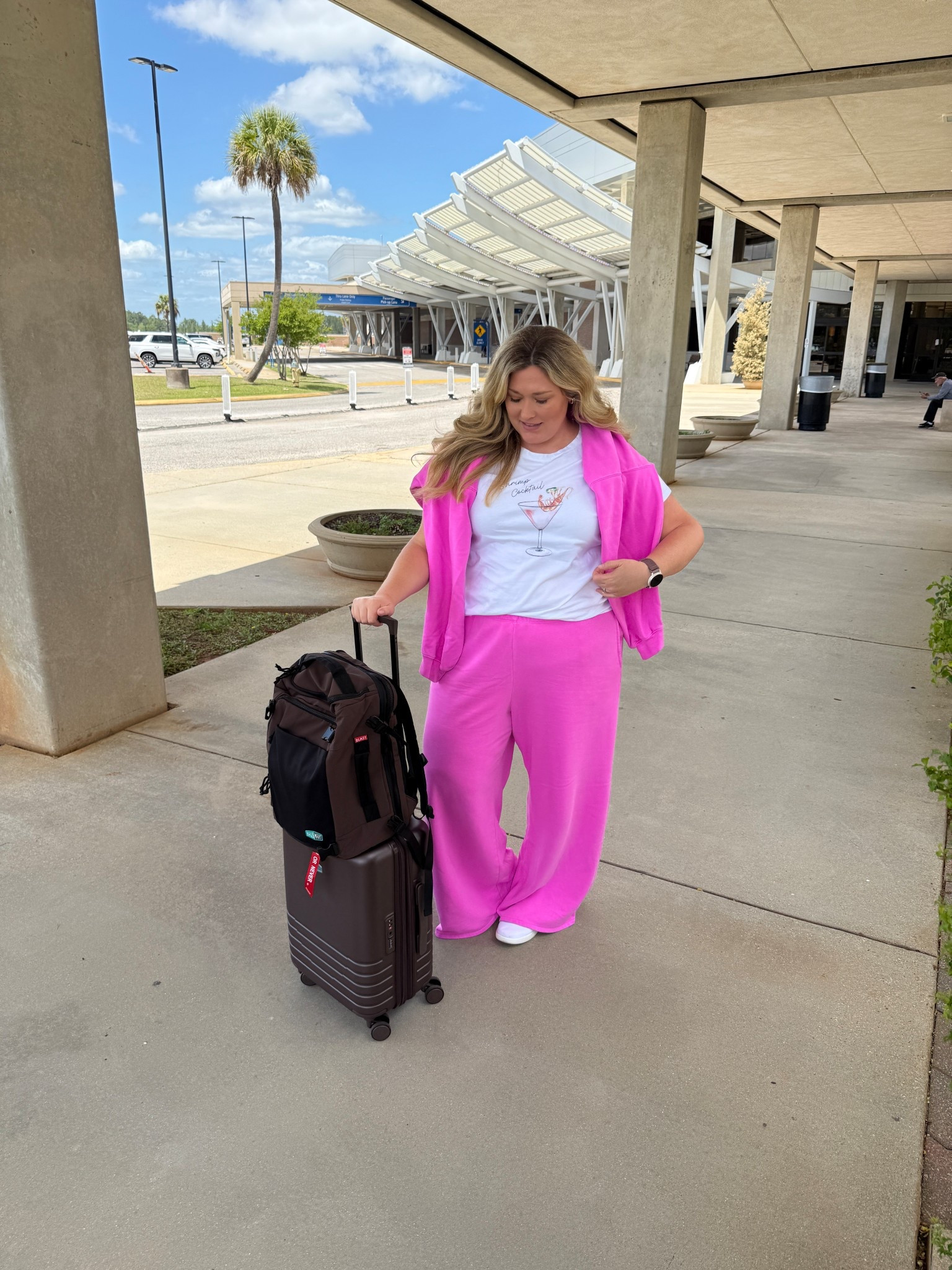 I’ve got 17 different outfit combos in this carry onplane

#LTKootd #LTKTravel #LTKPlusSize
