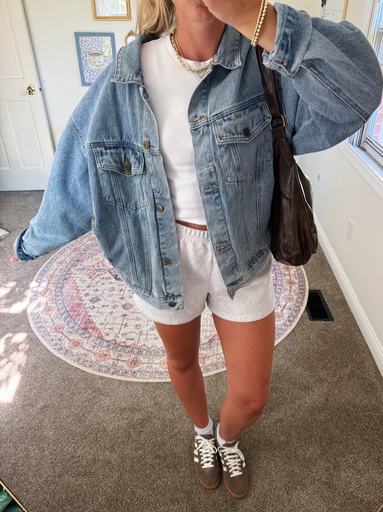 Smalls in the tops & medium in the shorts 🫐☕️🍂🤎