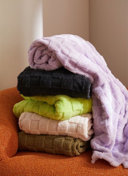 #urbanoutfitters #blanket #throwblanket #fleece #bedroom 
#fall #fallhome

#LTKSale #LTKFind #LTKhome