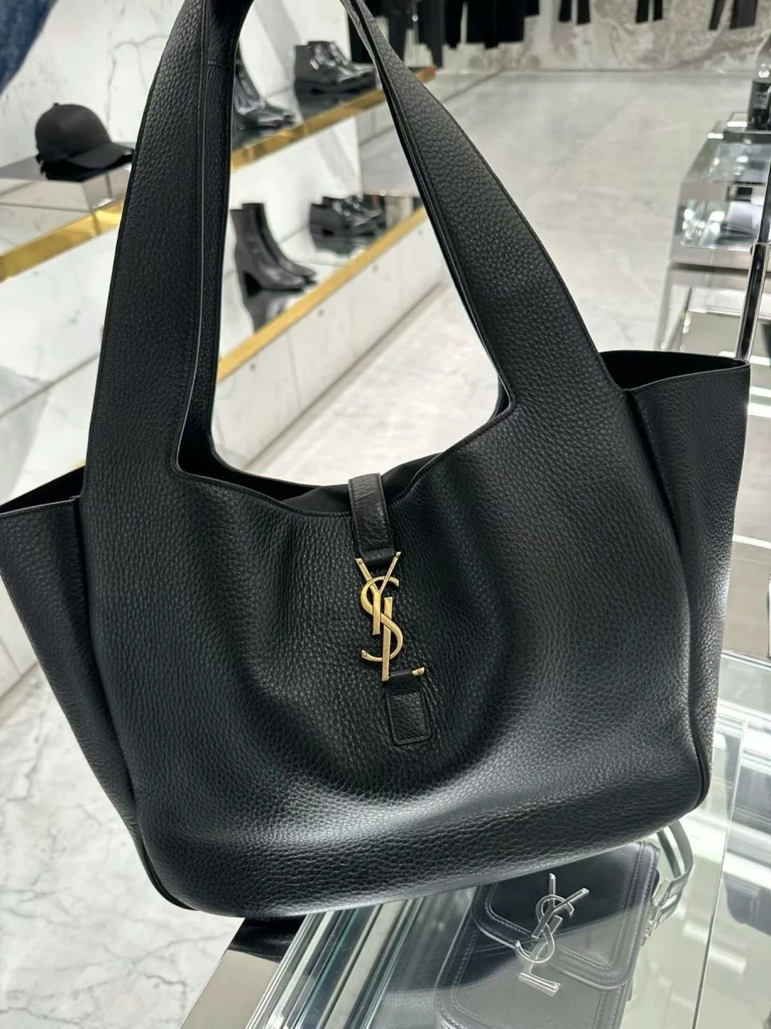 Ysl Tote Bag from Dhgate 

#LTKeurope #LTKwinter #LTKbag