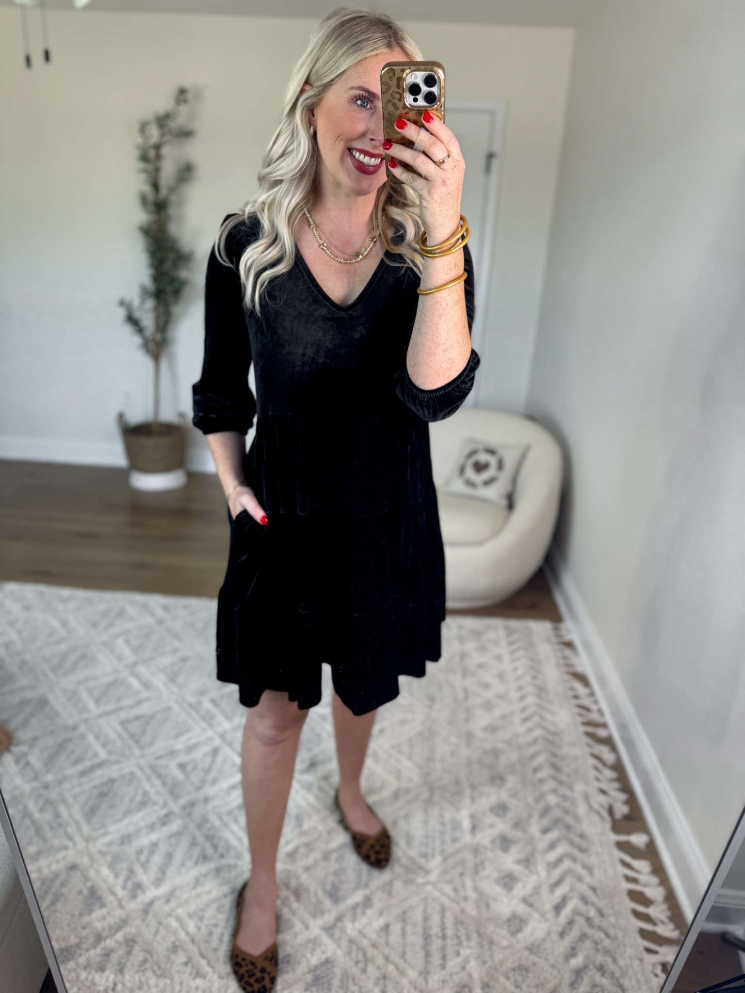 Daily try on, Walmart outfit, Walmart fashion, Walmart try on, time and tru, velvet dress, leopard flats

Medium 

#LTKStyleTip #LTKFindsUnder50 #LTKSeasonal