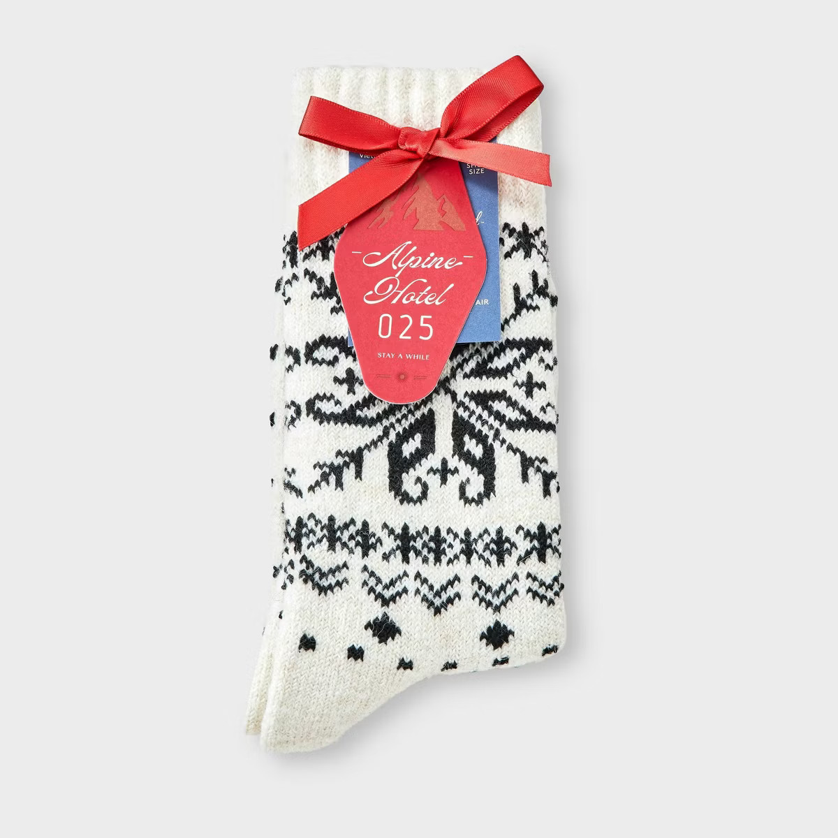 Women's Super Soft Bullseye Cozy Crew Socks - Universal Thread™ Navy/Ivory 4-10 | Target