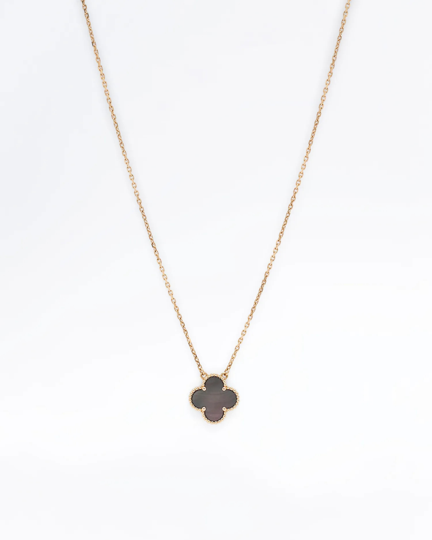 HomeHow It WorksClub PerksMerch Shop | Vivrelle