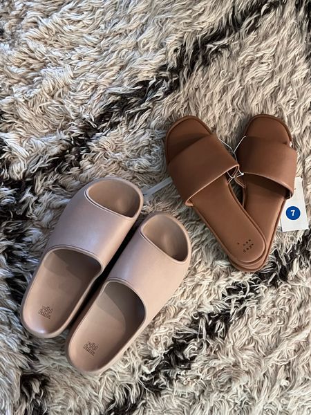 target spring summer slides 

#LTKSeasonal #LTKunder50 #LTKshoecrush