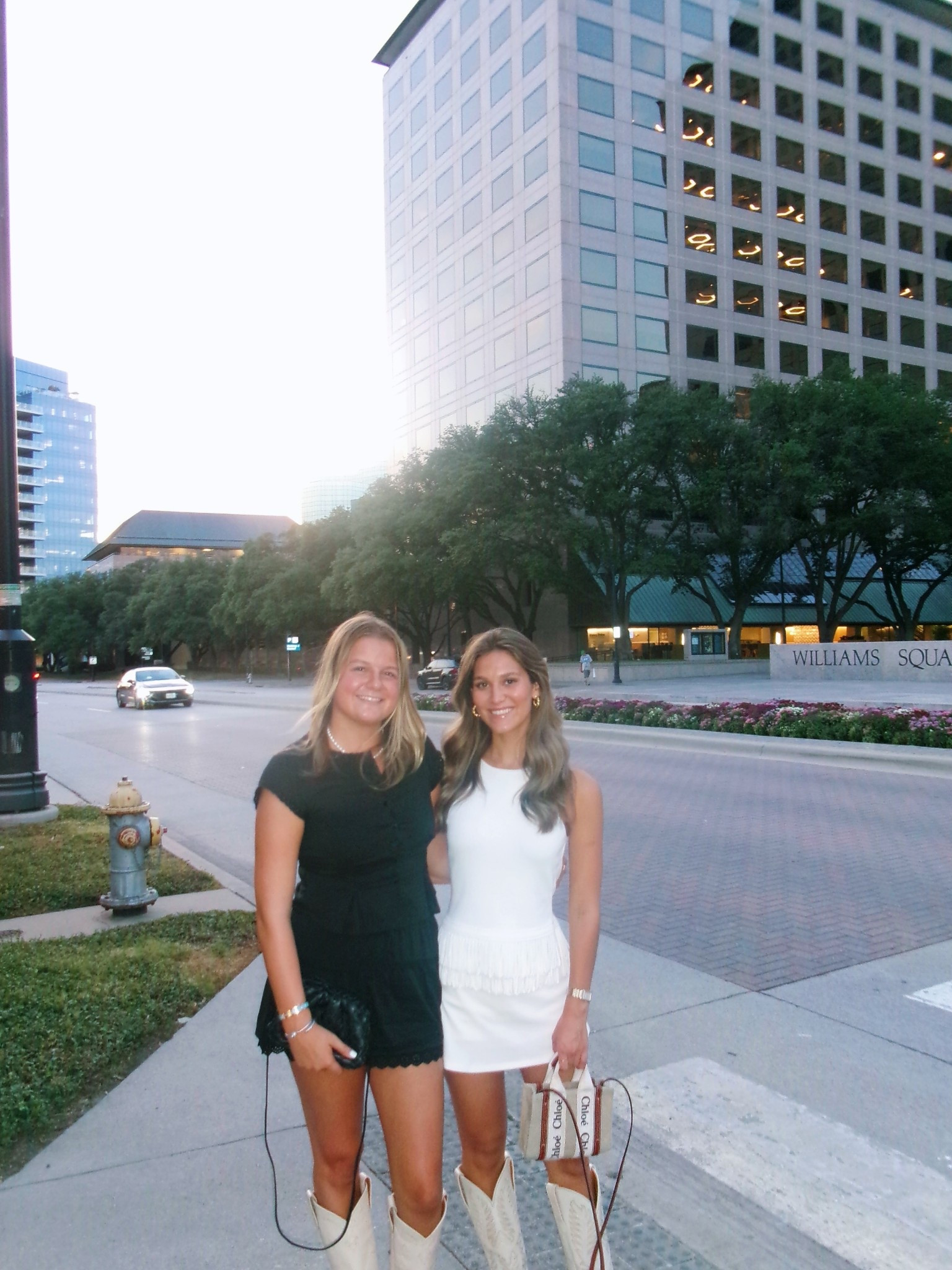 Country concert fits!🎸🎶

#LTKFindsUnder100 #LTKSeasonal #LTKStyleTip