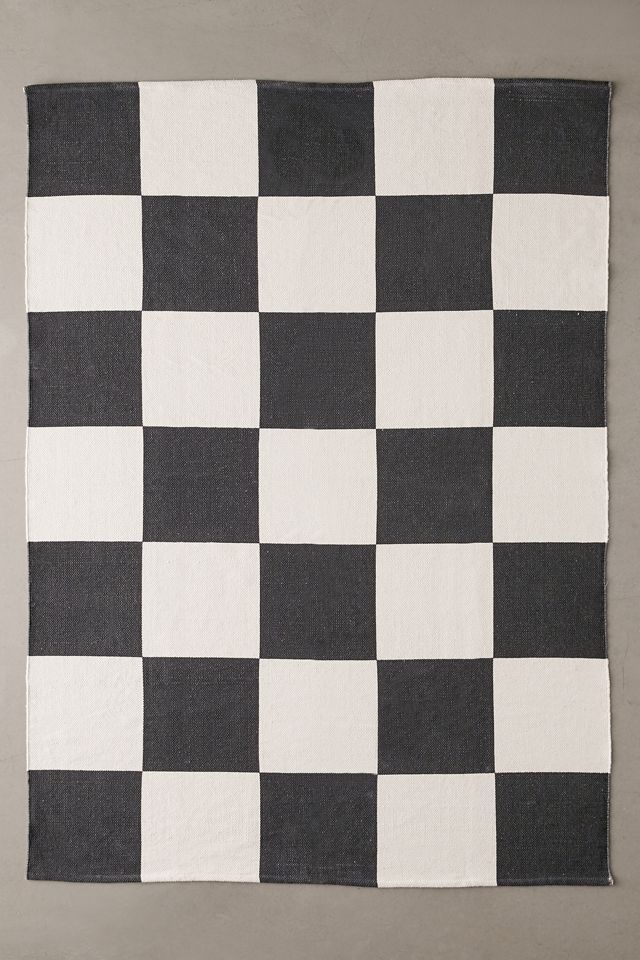 Overscale Checkerboard Printed Rug | Urban Outfitters (US and RoW)