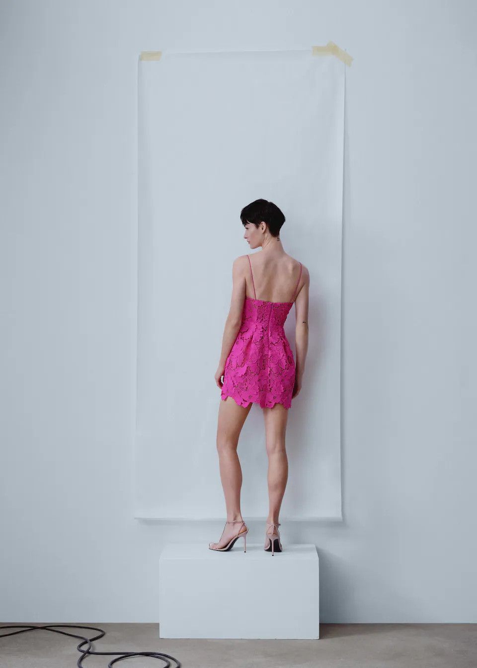Robe guipure bretelles  -  Femme | Mango France | MANGO (FR)