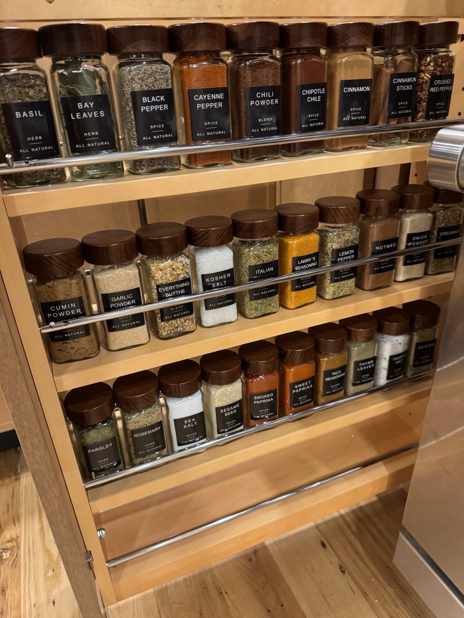 Spice cabinet organization is complete ✅

I might be a little type A 🫣


#LTKHome #LTKfoodie