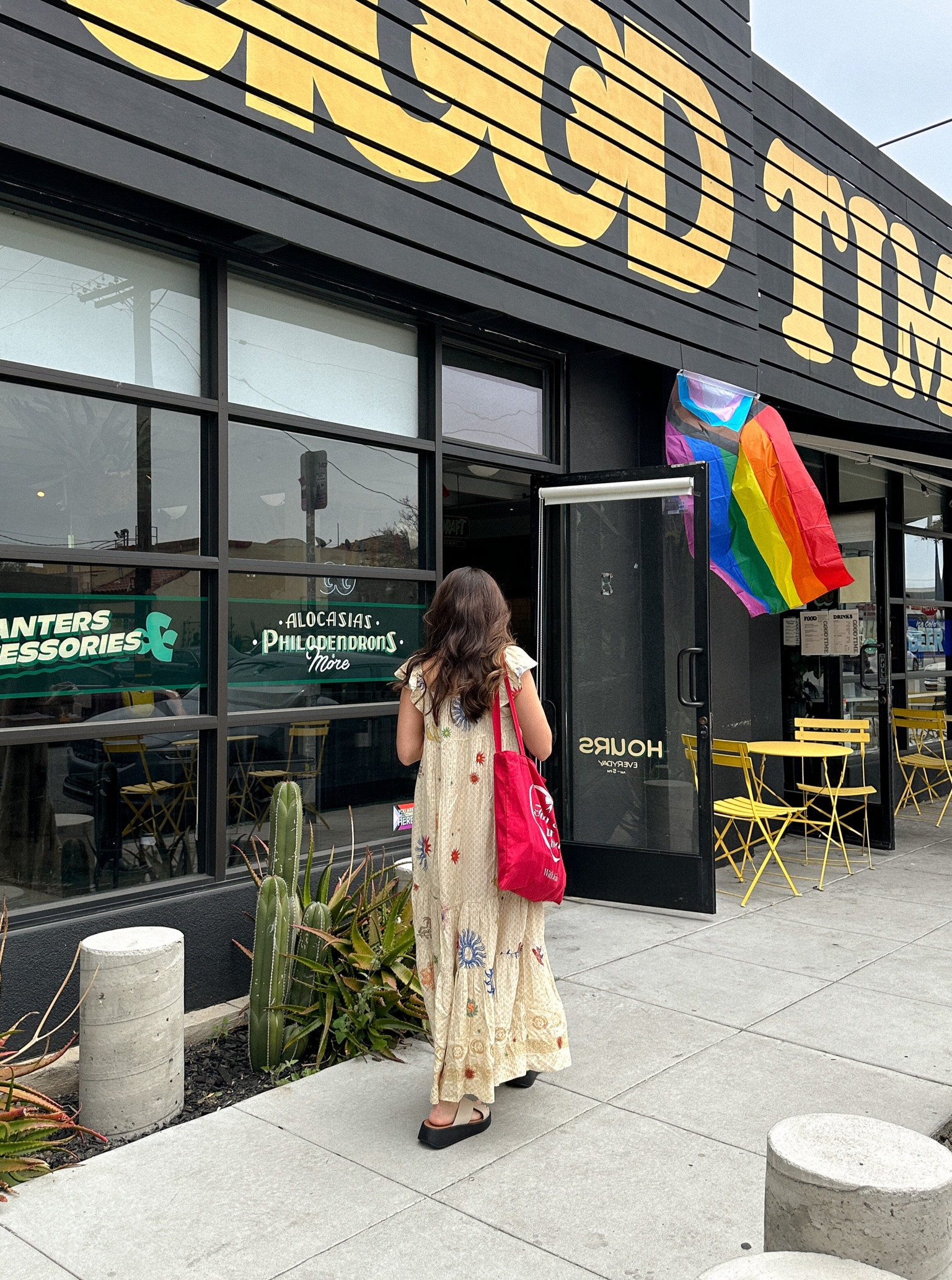 causal coffee shop fit ❤️

casual style, urban outfitters, maxi dress, summer style, summer outfits
