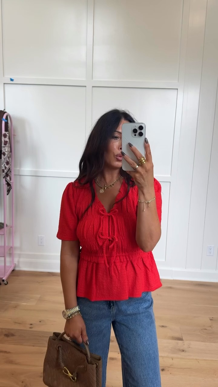 Walmart fall fashion is SO good right now! 🍂🤎 I found so many amazing new fall pieces—from cozy sweaters and cardigans to wide-leg jeans, cargo pants, fall dresses and easy everyday basics. These Walmart fall outfits are perfect for work, weekends, date nights, family pictures and everything in between
#WalmartFashion #WalmartFinds #WalmartStyle #LTKFall #LTKFashion #FallFashion #FallOutfits #AffordableFashion #FallWardrobe #FallStyle #WalmartHaul #FallOutfitIdeas #SweaterWeather #WideLegJeans #FallDresses