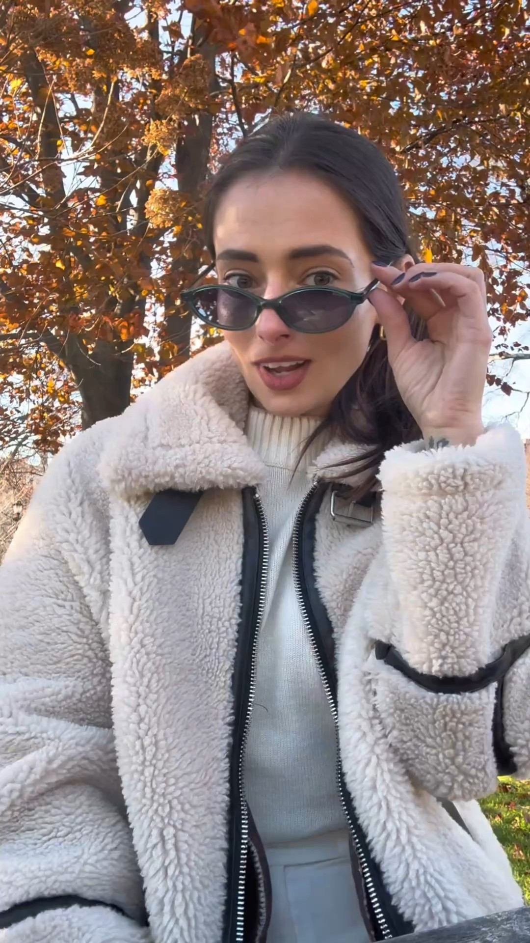 Winter sunshine + the perfect shades ☀️🖤
Linked the exact sunglasses for you.

#LTKdayinmylife #LTKHoliday #LTKFindsUnder50