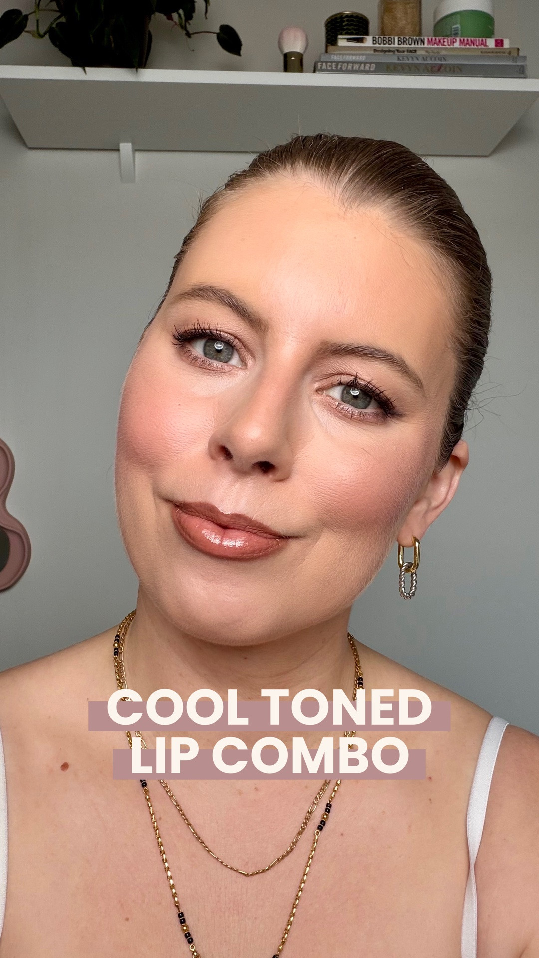 A good bronzy brown lip combo for pale skin can be hard to find...glad I figured this one out the other day because I am going to be wearing it a LOT!

Products mentioned in video:
Maybelline Lifter Liner in On It
Rom&nd Lip Gloss in Cream Haze