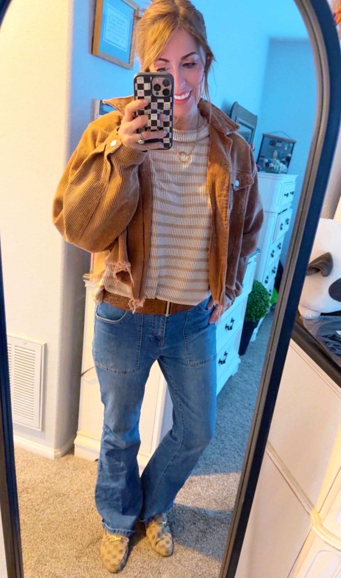 Shirt is similar 

#LTKdayinmylife