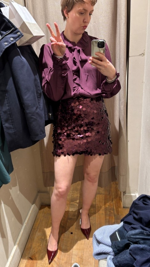 I really bought that whole outfit 🍷😘 #holidays #sequins #bordeaux 

#LTKwinter #LTKpartywear #LTKfestive