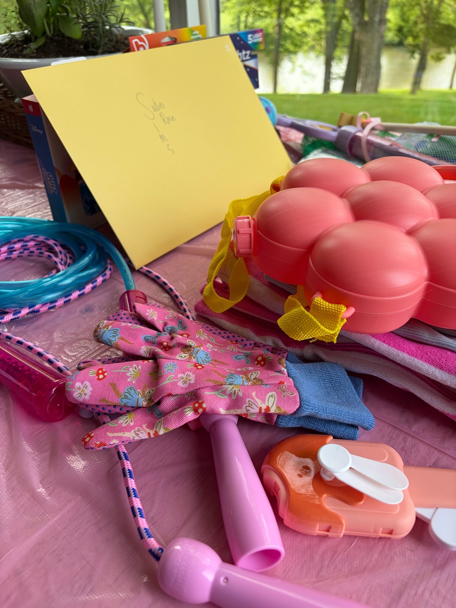 Filled the kiddos tables with summer goodies this morning, linked all that I could below!