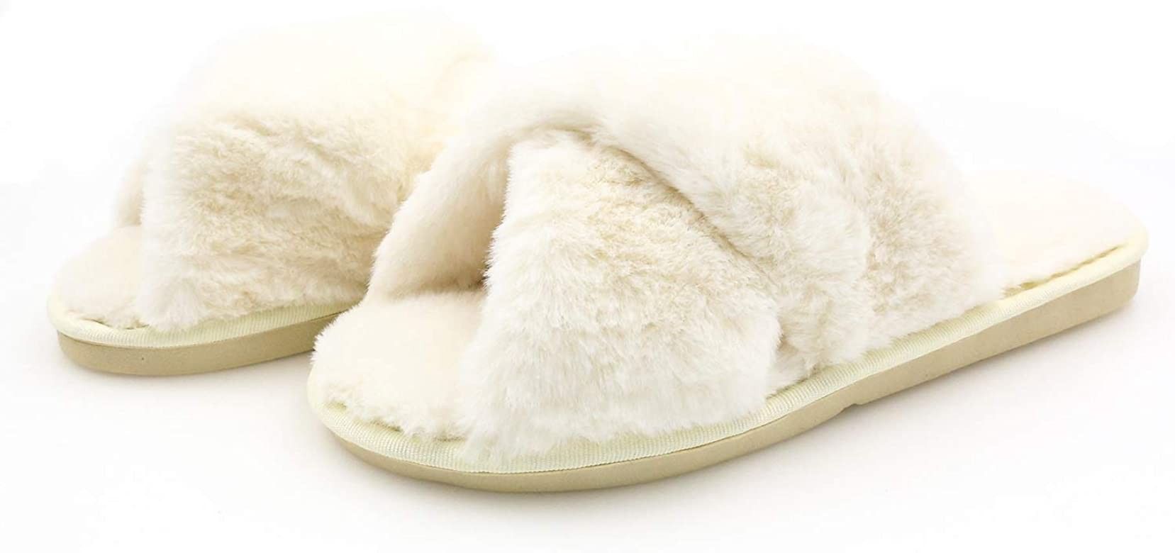 fuzzy slippers | Amazon (CA)