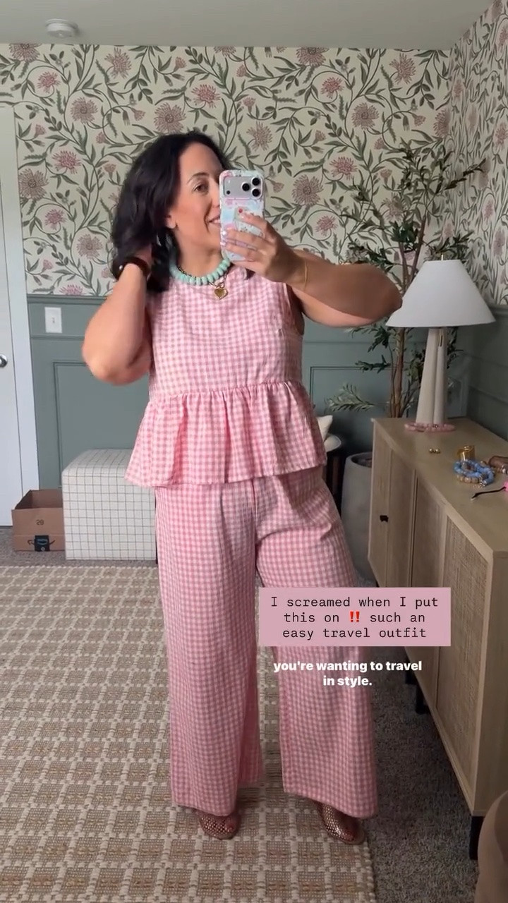 I screamed when I put this on ‼️ such an easy and adorable travel outfit 💕

#LTKootd #LTKMidsize #LTKBeauty