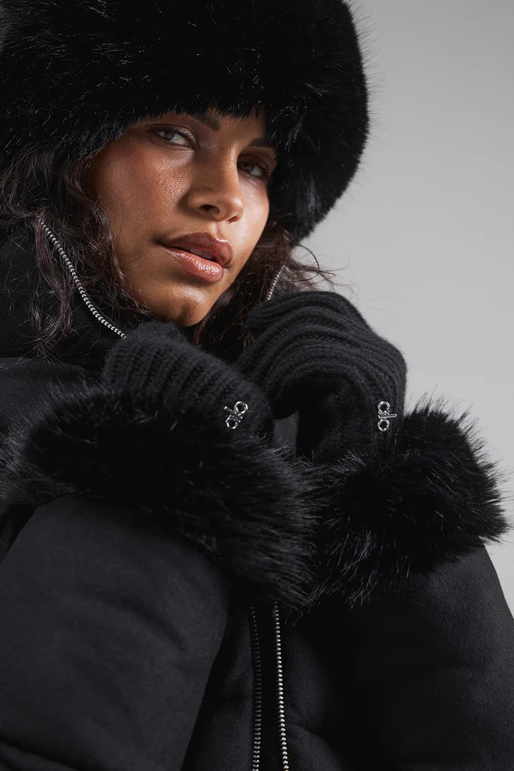 Courchevel Cashmere Gloves | Alo Yoga (US)