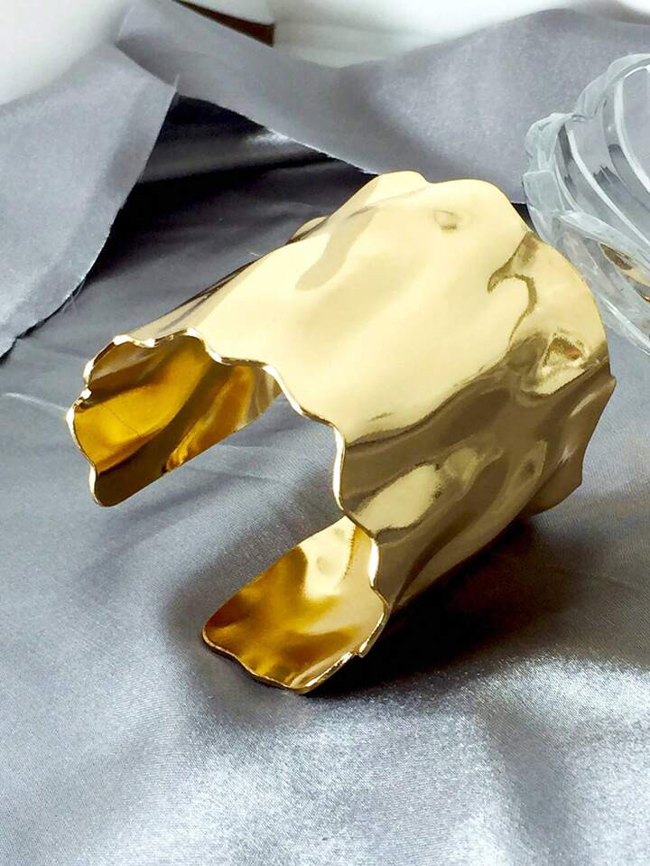 TrendsFashionable Minimalist Wave Pattern Metal Bangle | SHEIN