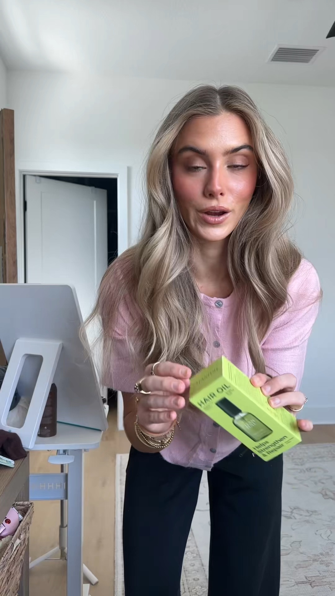 Clean full Botanical Hair Oil for Dry & Damaged Hair, Lightweight Leave-In Hair Serum with Heat Protection, Frizz Control, Shine & Split End Care, Vegan & Cruelty-Free, Paraben & Sulfate Free

#LTKgrwm #LTKselfcare #LTKBeauty