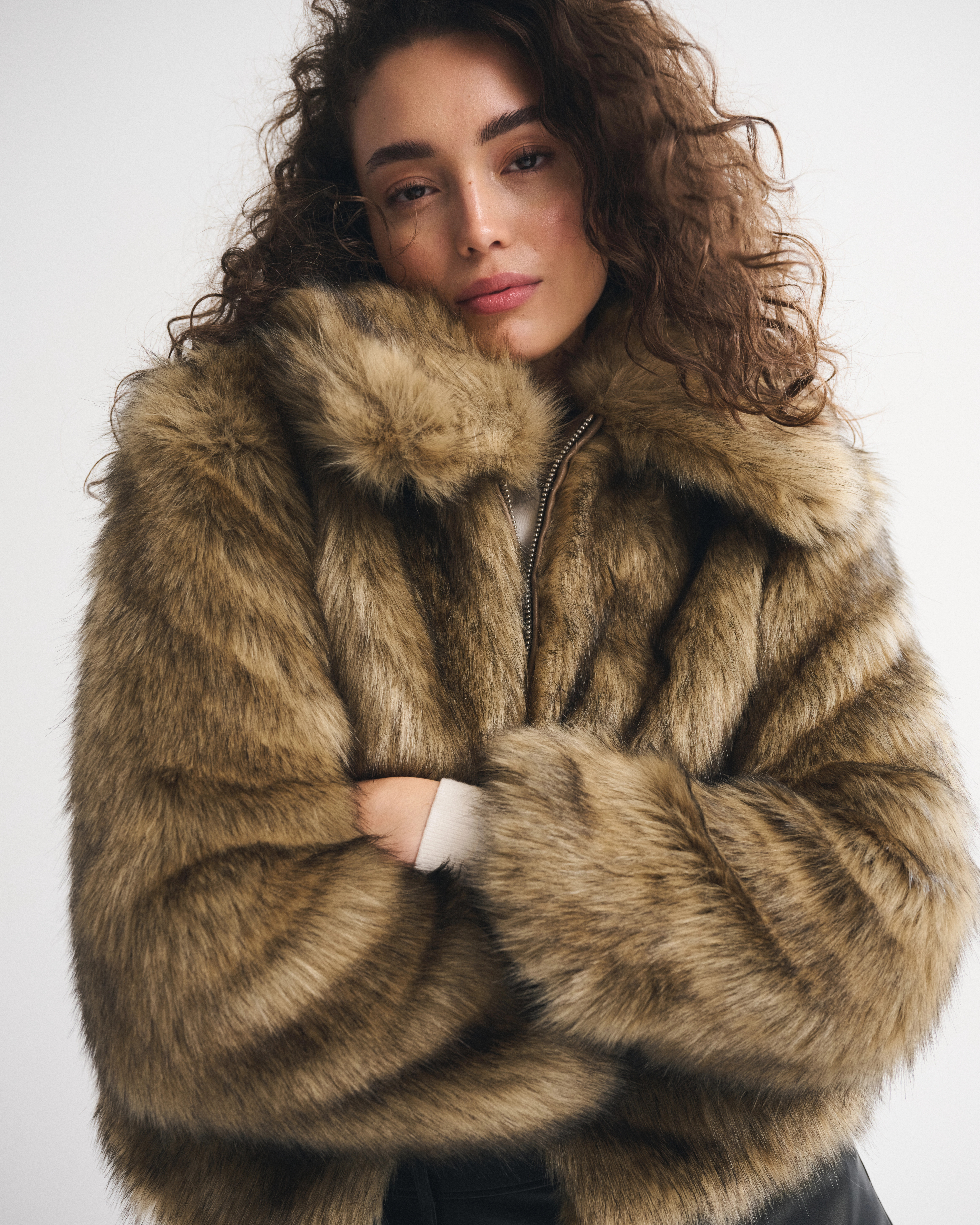 Short Faux Fur Coat | Abercrombie & Fitch (US)