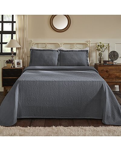 Jacquard Matelasse Cotton Medallion Bedspread Set | Rue La La