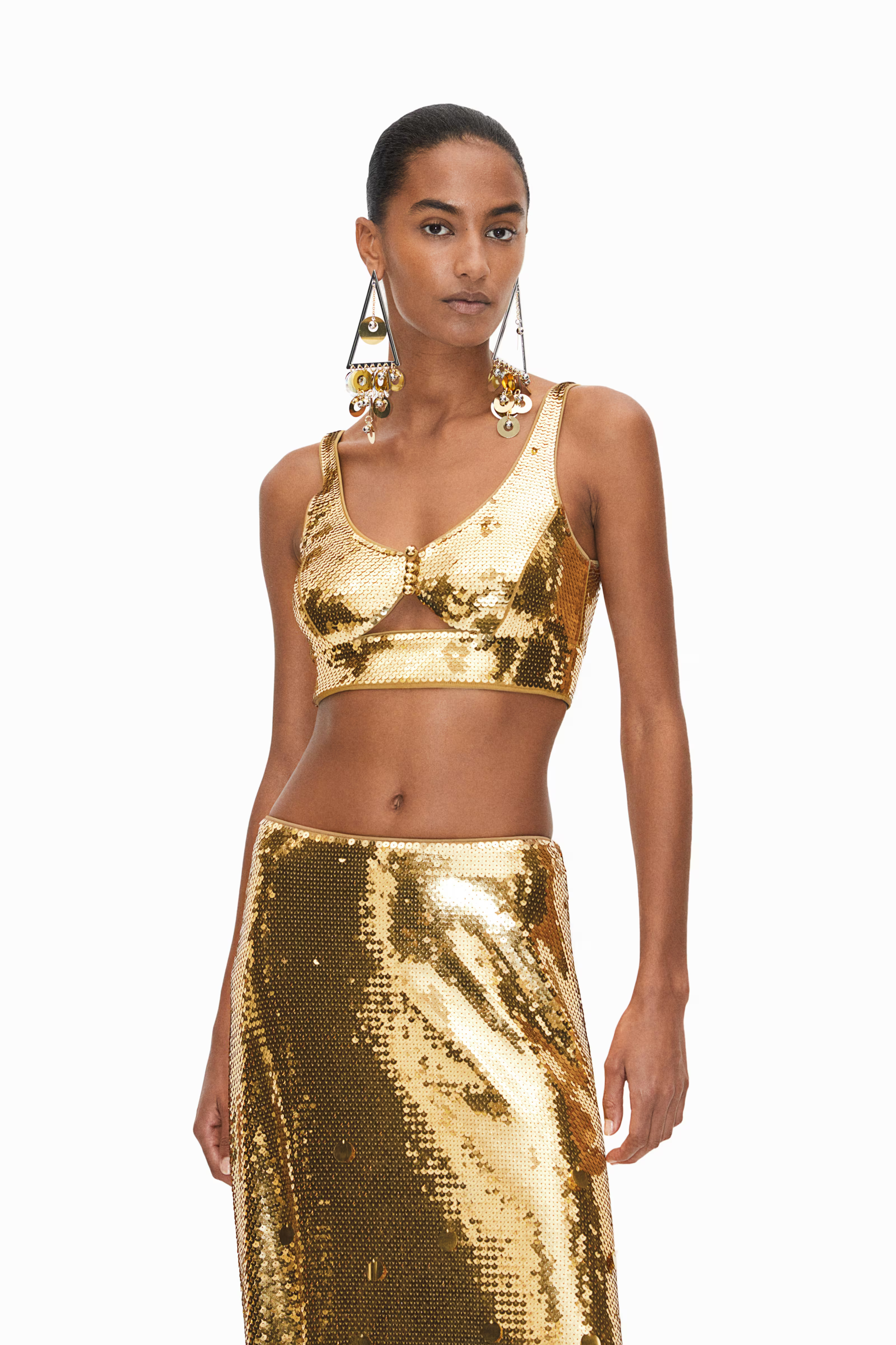 Sequined crop top | H&M (UK, MY, IN, SG, PH, TW, HK)