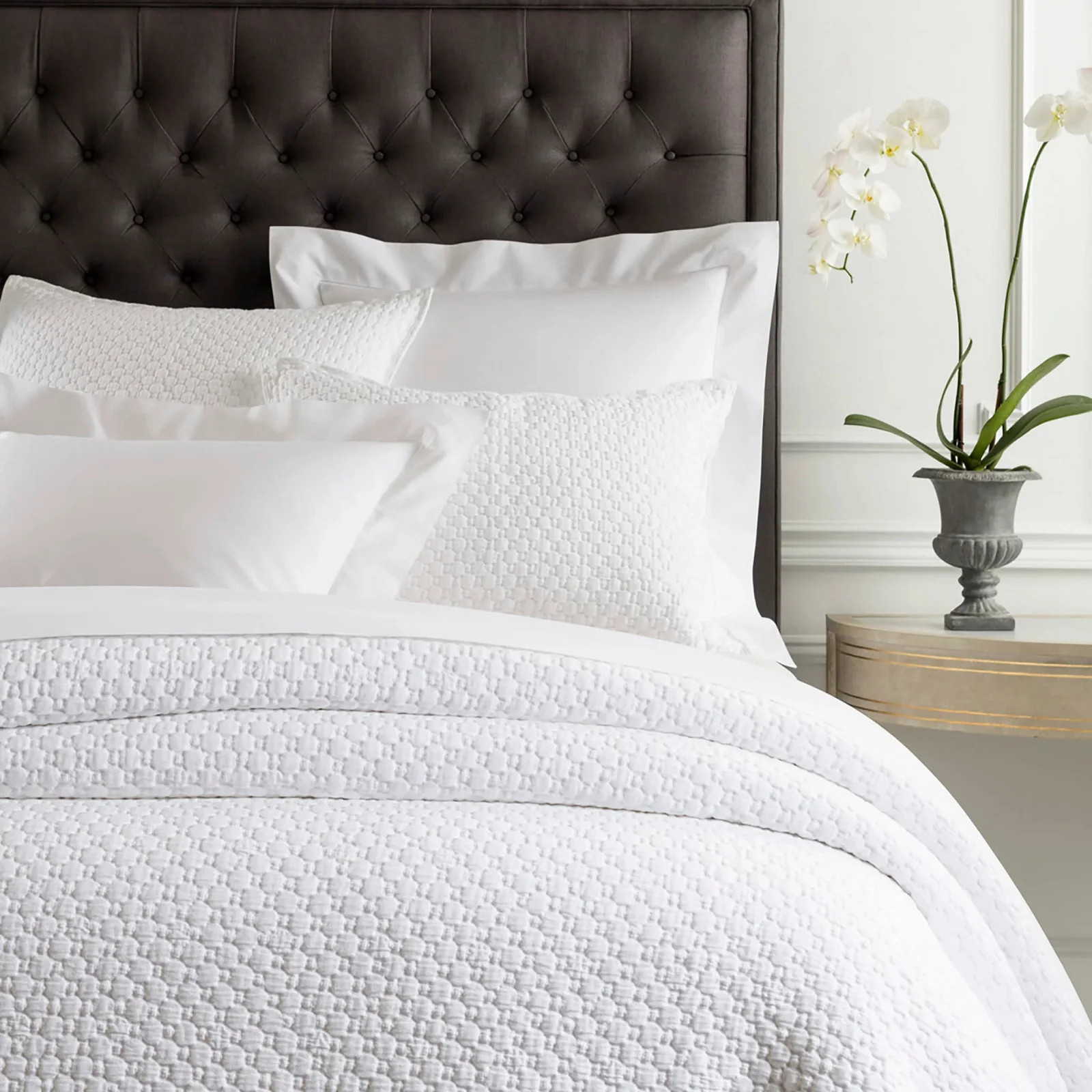 Lodi Matelasse Coverlet | White | Annie Selke