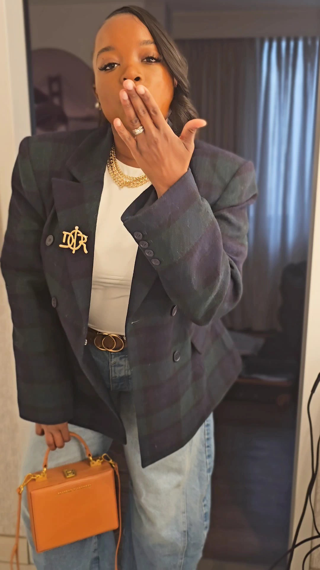 Let's get dressed!!

#LTKgrwm #LTKootd #LTKMidsize