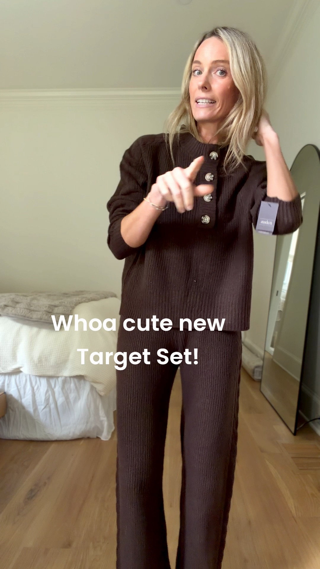 Size small!
So soft and stretchy!!