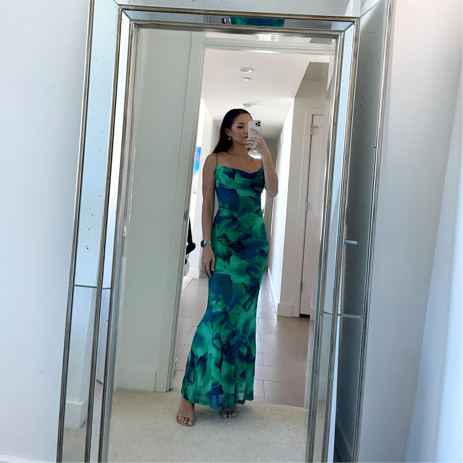 Perfect dress for an upcoming dinner soirée 💚💙 love that it’s stretchy and fits like a glove! Almost  $100 too haha! True to size (wearing XS)

#LTKparties #LTKSeasonal