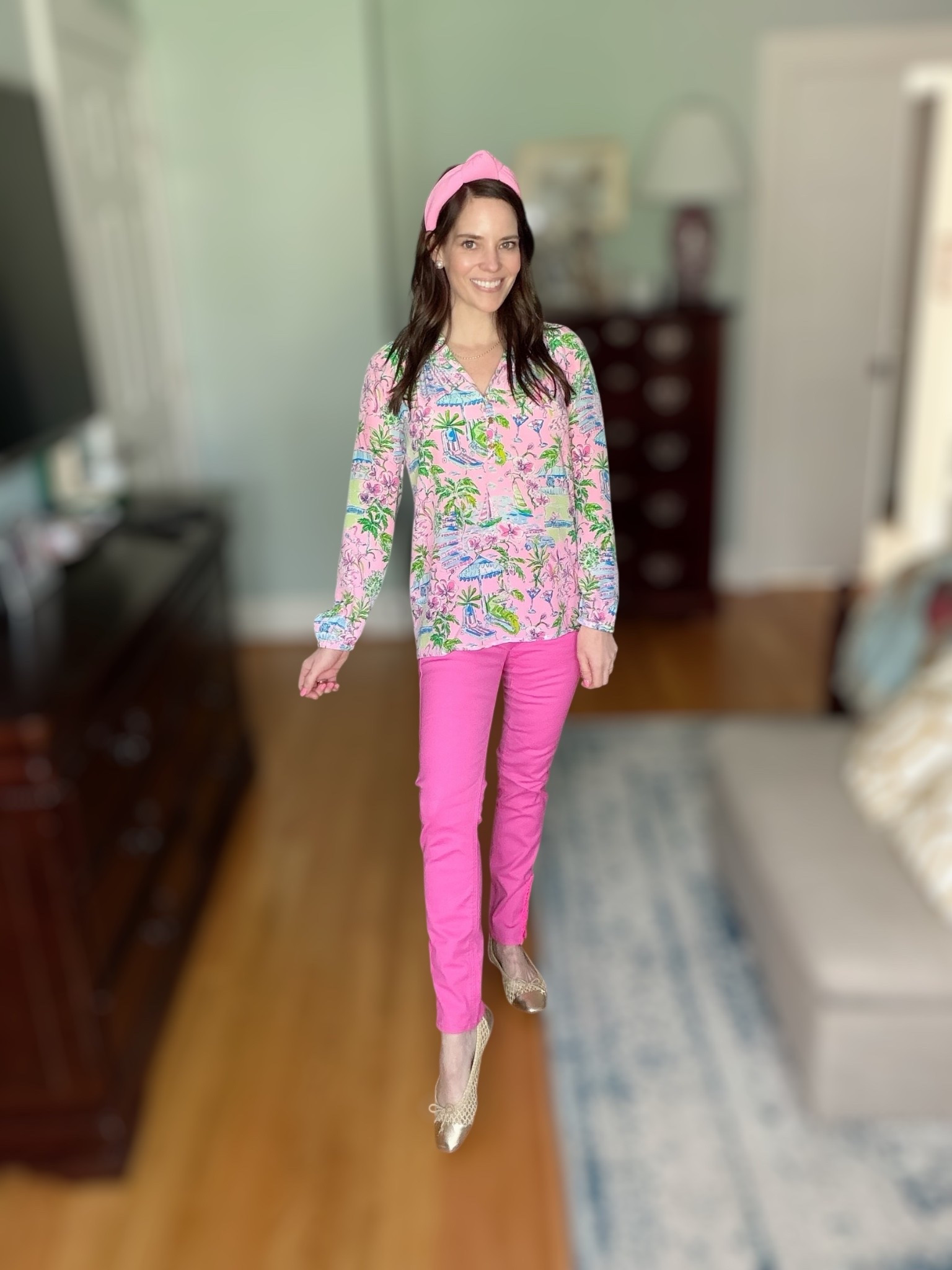 Pink & Green Preppy Spring Outfit with Lilly Pulitzer Print Top


Bright pink and green for spring 🌸 This preppy outfit features a colorful Lilly Pulitzer silk top paired with vibrant pink skinny jeans for a classic coastal-inspired look. Styled with a matching pink headband and woven ballet flats for an easy, polished outfit that’s perfect for spring events, lunch with friends, or a casual day out.

Spring outfit, pink and green outfit, Lilly Pulitzer outfit, preppy spring style, colorful spring outfit, resort wear outfit, classic preppy style, spring brunch outfit, polished casual outfit, coastal preppy fashion.

#LTKspringtrends #LTKWorkwear #LTKPetite