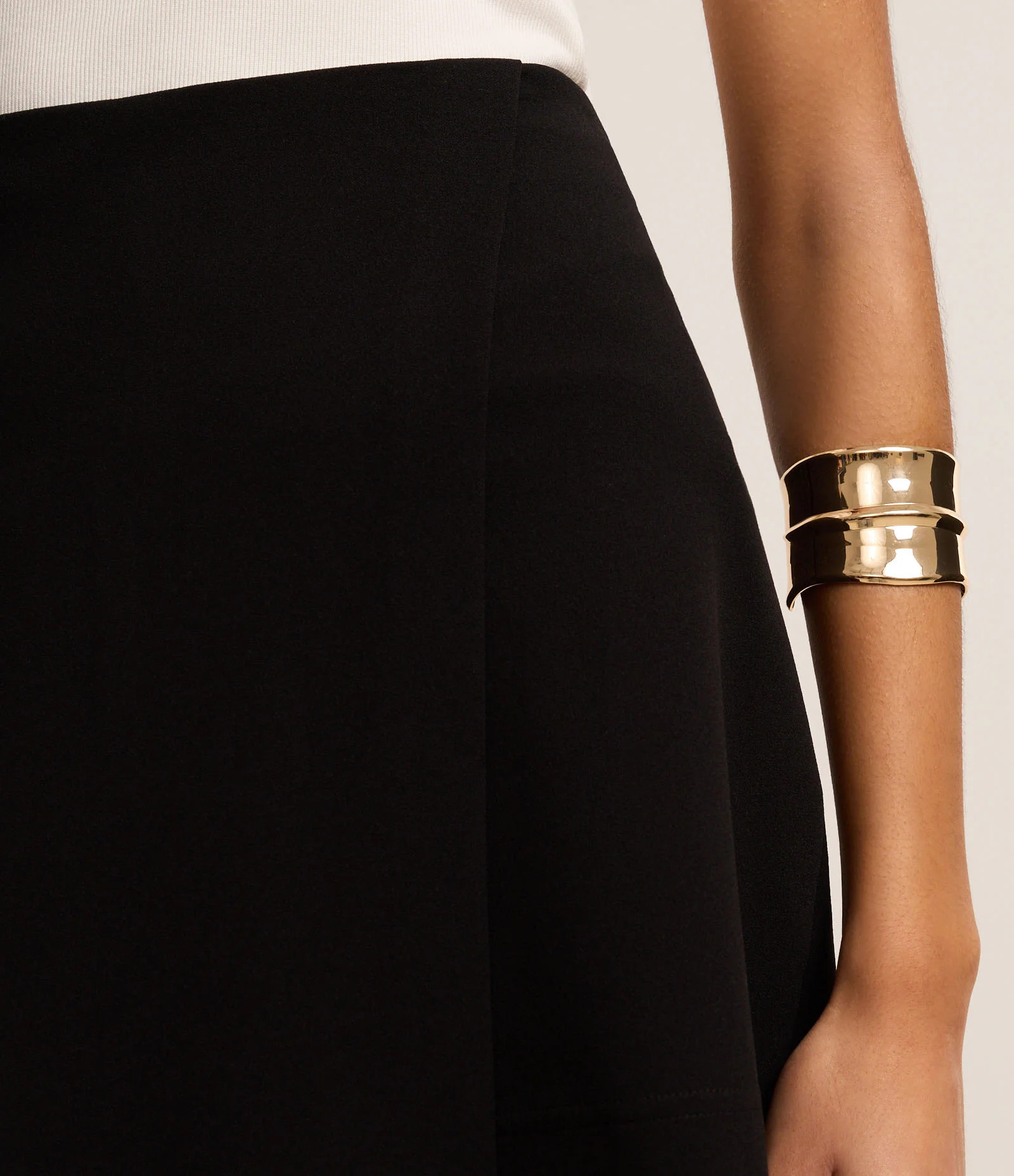 Short Saia em Crepe com Transpasse Envelope Preto - Lojas Renner | Renner (BR)