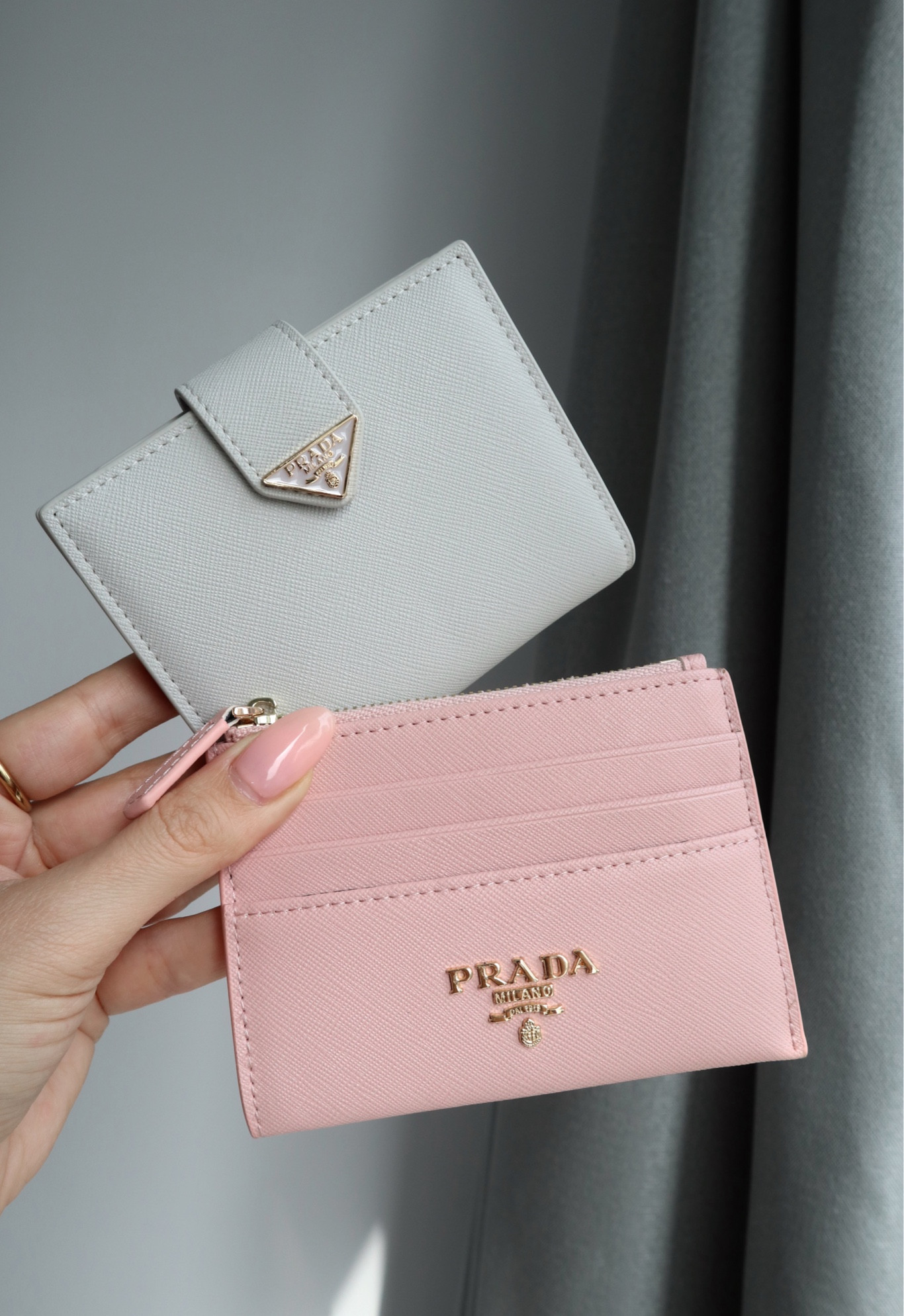 Prada card holder online womens